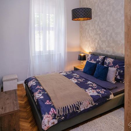 Saint Moor Suite #1 Pécs Esterno foto